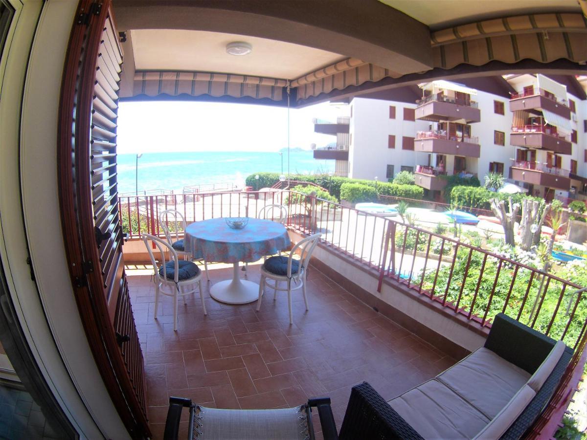 Sea Beach Taormina Apartment Letojanni Exterior photo